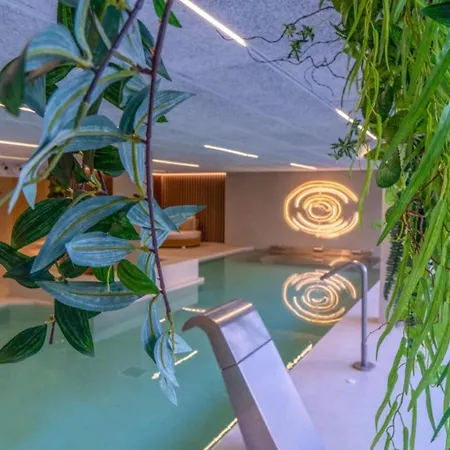 Estimar (adults Only) Кальпе