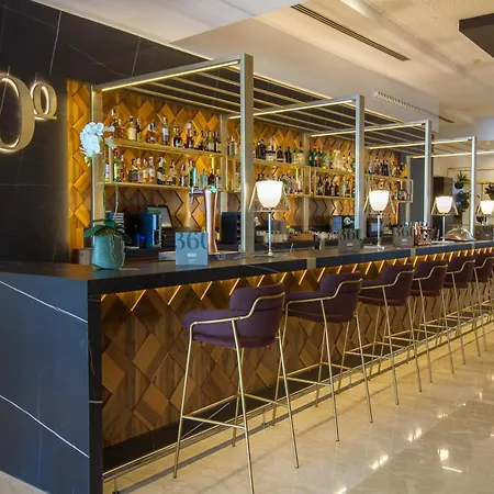 Estimar (adults Only) Кальпе
