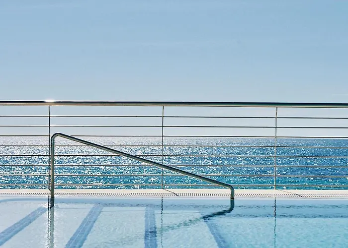 Estimar (adults Only) *